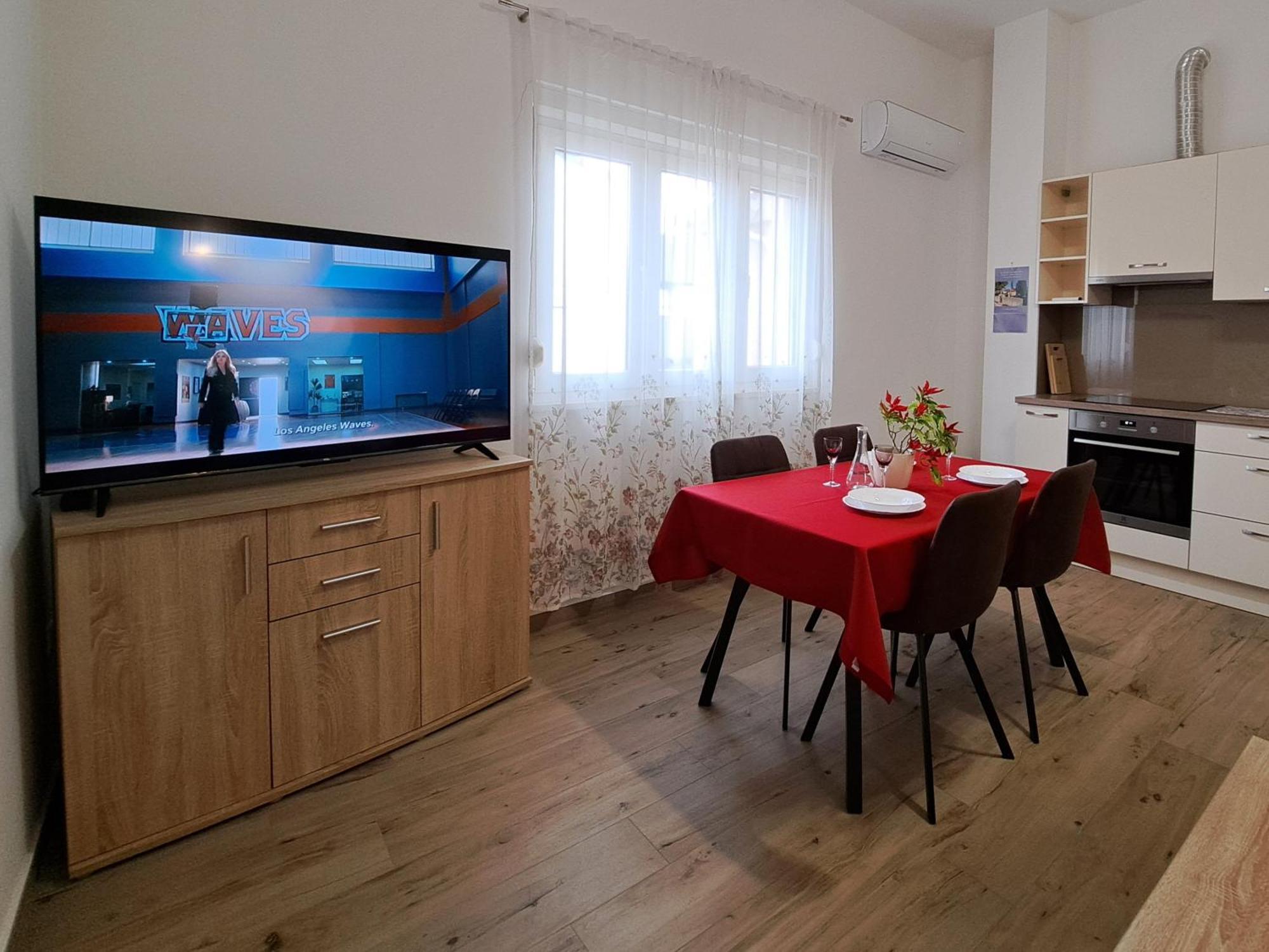 Holiday Apartman Kastela Exterior photo